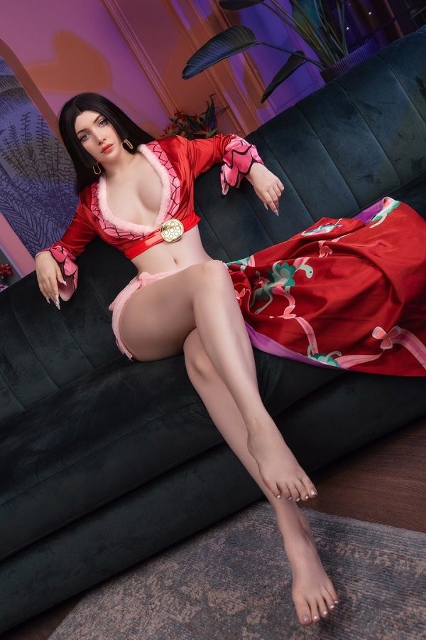 99+ Ảnh Boa Hancock Cosplay Nữ Hoàng Hải Tặc Quyến Rũ
