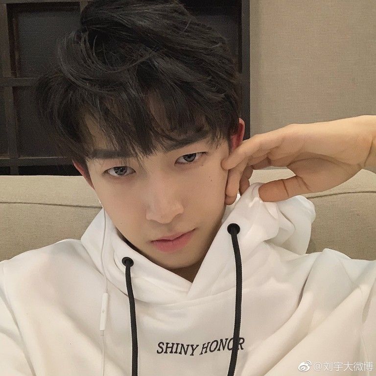 99+ Ảnh Trai Đẹp Trung Quốc Soái Ca Hút Mắt Làm Hình Nền