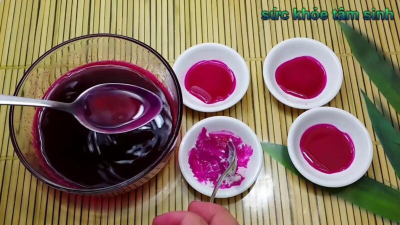 Cach pha mau tim bang mau do va mau xanh duong don gian