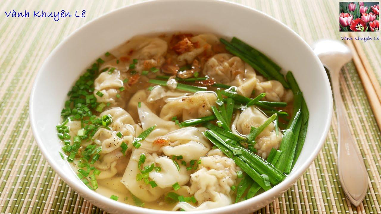 Thêm chi tiết hoa văn cho lọ và các cánh hoa trong kỹ thuật vẽ hoa và bình đẹp