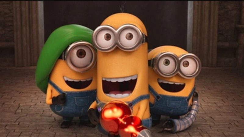 Chú Minion Jerry với hai mắt và tóc dựng đứng