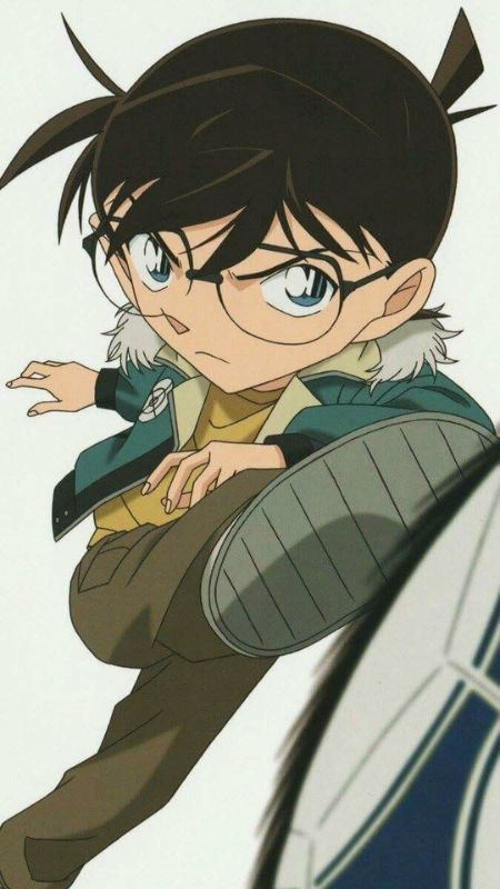Conan chibi ngầu với biểu cảm nghiêm túc