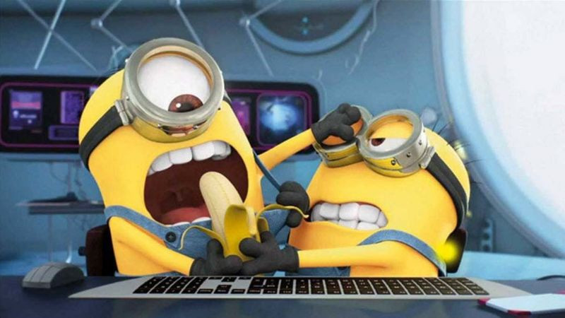 Hình ảnh Minion với biểu cảm ngạc nhiên hoặc hoảng hốt