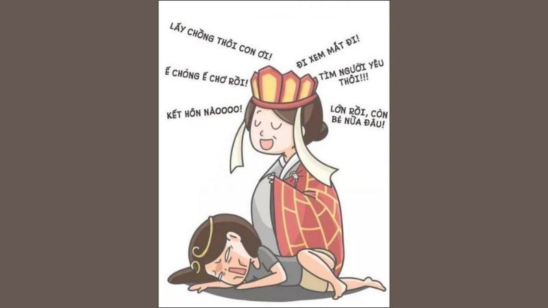 Cậu bé đang cười tươi khi xem một hình ảnh vui nhộn trên điện thoại