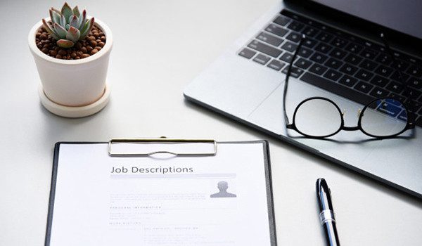 Hình minh họa về bản mô tả công việc (JD) trong tuyển dụng
