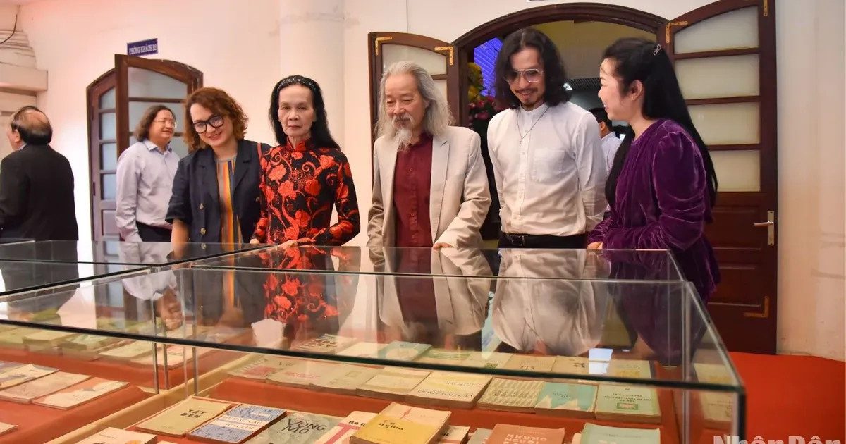 Phác thảo nhiều ý tưởng độc đáo cho cách vẽ bìa sách đơn giản thể hiện sự sáng tạo tại nhà