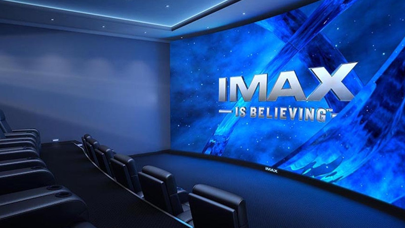 So sánh kích thước màn hình IMAX và màn hình rạp chiếu phim thông thường