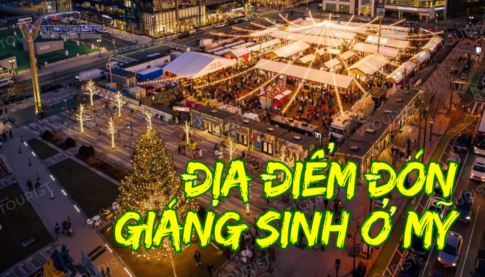 Bức vẽ cây thông Noel đẹp nhất được trang trí lung linh với đèn và châu nhiều màu sắc