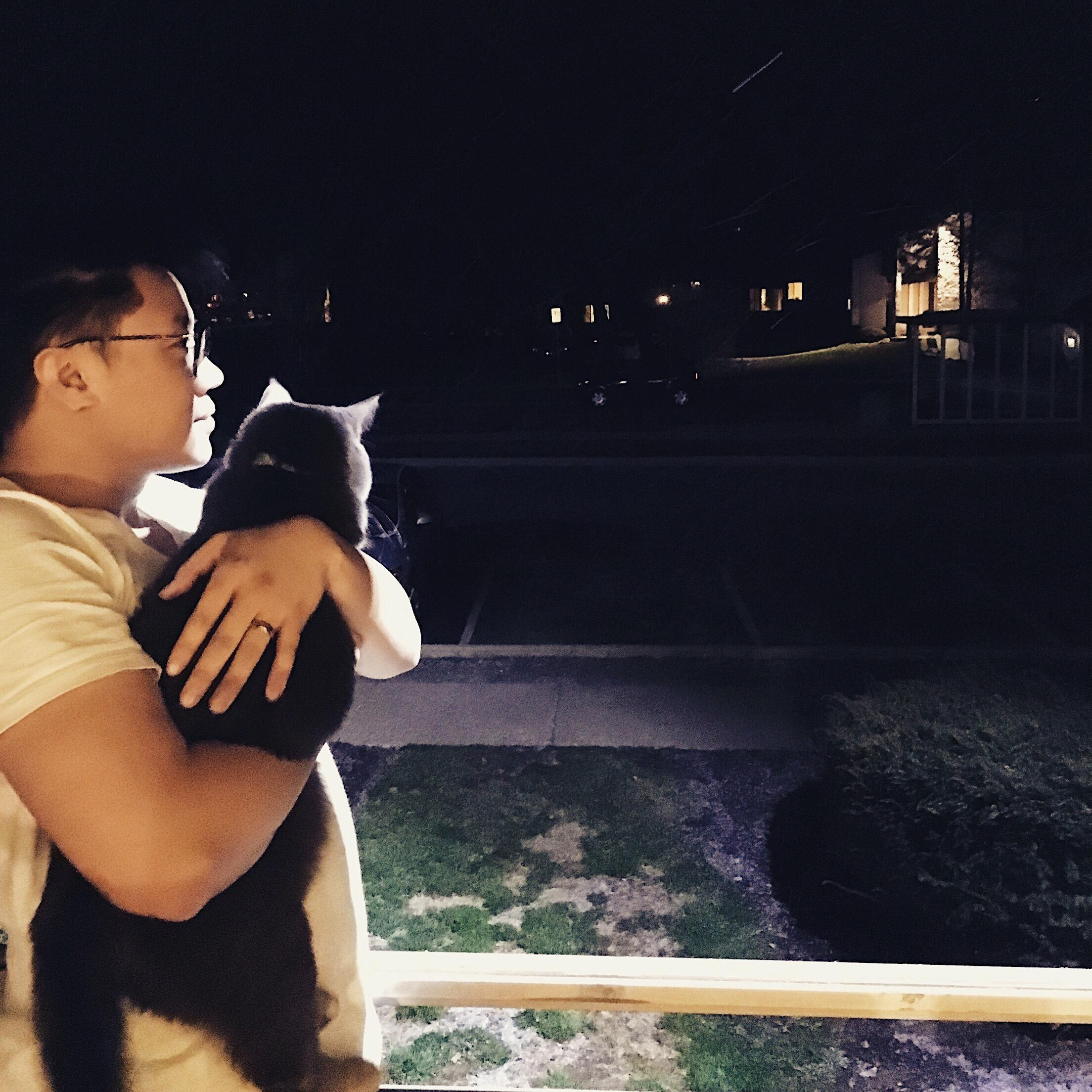 tranh vẽ về tình bạn thân an ủi và động viên nhau vượt qua khó khăn