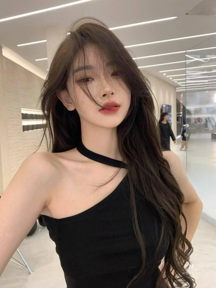 Ảnh gái xinh với nụ cười rạng rỡ như ánh nắng mai.