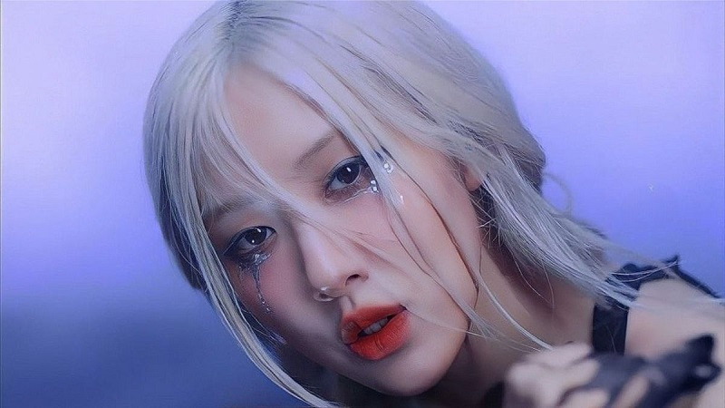 Ảnh Rose Blackpink với thần thái bí ẩn