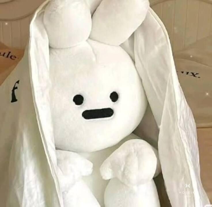 Avatar vô tri cute nhìn trầm lặng cực kỳ cuốn hút