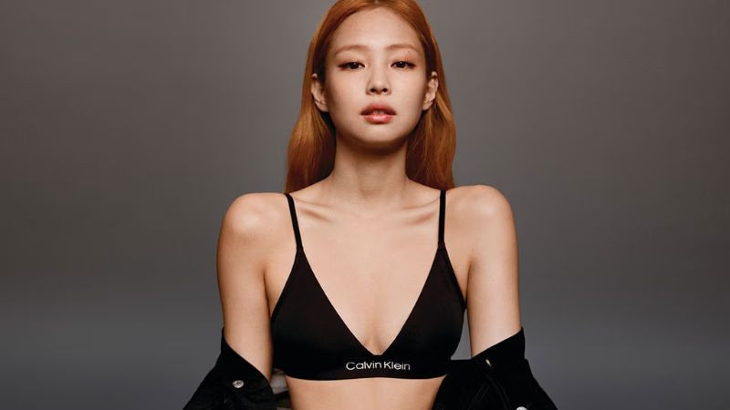 Hình ảnh Jennie thể hiện phong cách âm nhạc và thời trang độc đáo